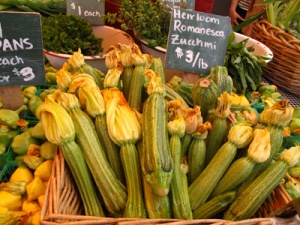 Sunday Farmer's Market Ojai, CA/Lavender Inn, bed and breakfast