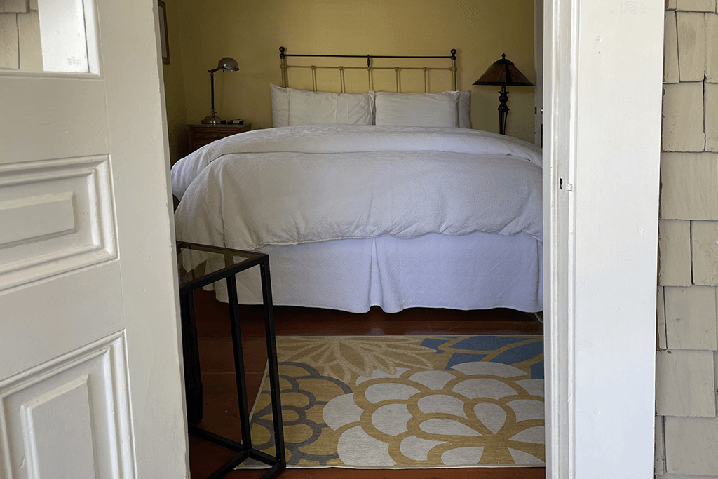 Topa Room, CA/Lavender Inn, bed and breakfast